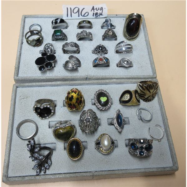 Lot oF Fashion Rings