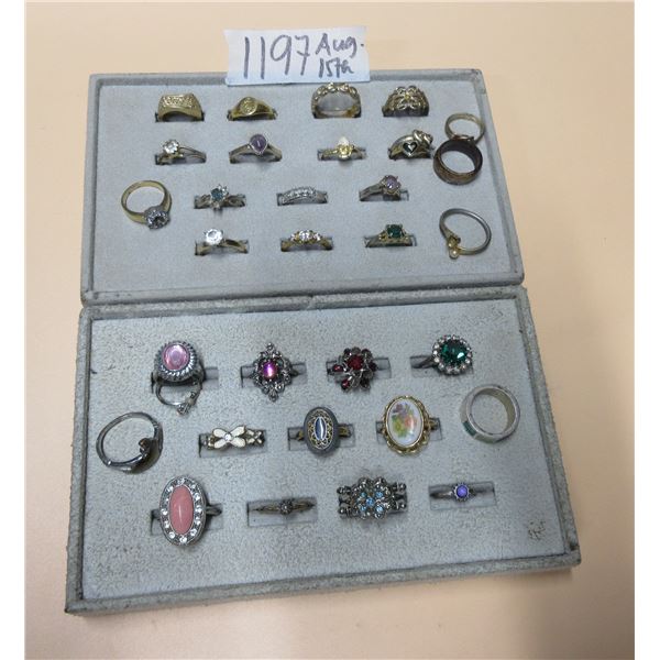Lot oF Fashion Rings