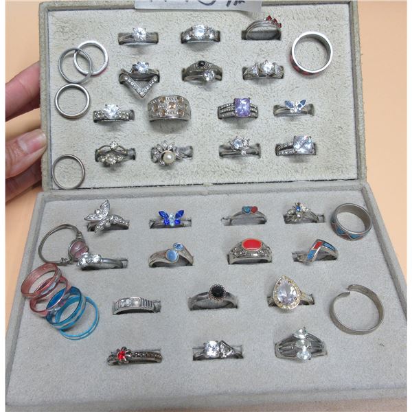 Lot oF Fashion Rings
