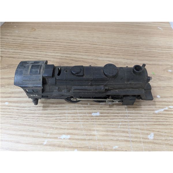 Lionel model train, steamer, 0/027 gauge