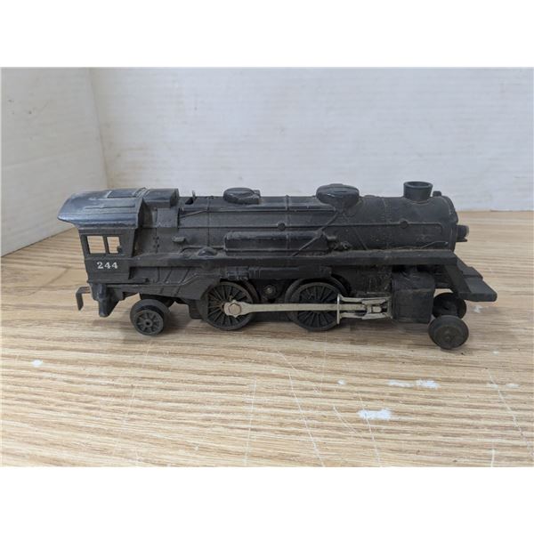 Lionel model train, steamer, 0/027 gauge