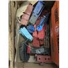 Image 4 : Box of tracks, train cars and accessories