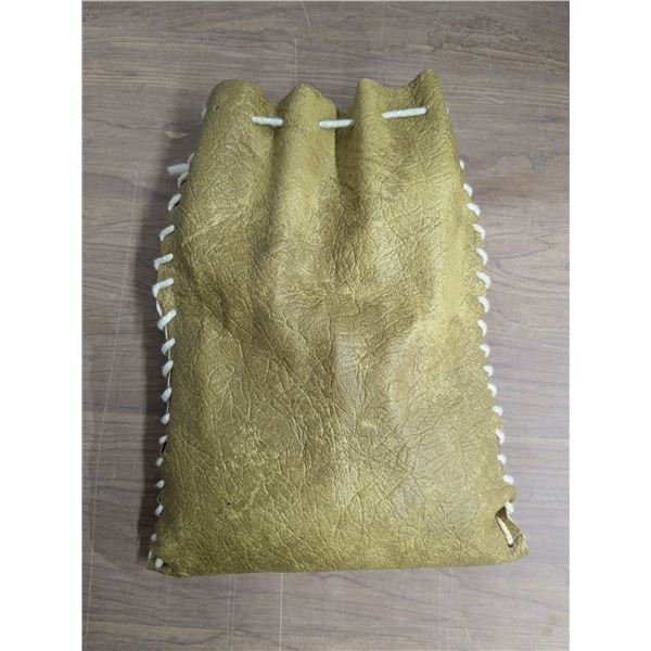 10x8" faux leather pouch of marbles