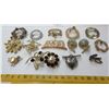 Image 2 : Lot of Brooches