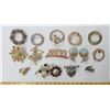 Image 3 : Lot of Brooches