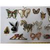 Image 2 : Lot of Brooches
