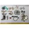 Image 1 : Lot of Brooches