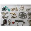 Image 2 : Lot of Brooches