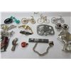 Image 5 : Lot of Brooches