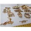 Image 10 : Lot of Brooches