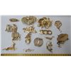 Image 7 : Lot of Brooches