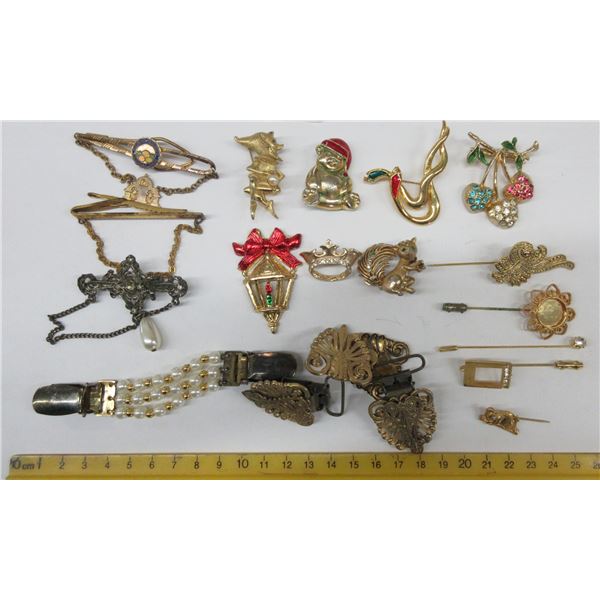 Lot of Brooches