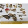 Image 4 : Lot of Brooches