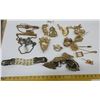 Image 7 : Lot of Brooches