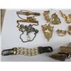 Image 9 : Lot of Brooches