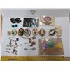 Image 4 : Lot of Brooches