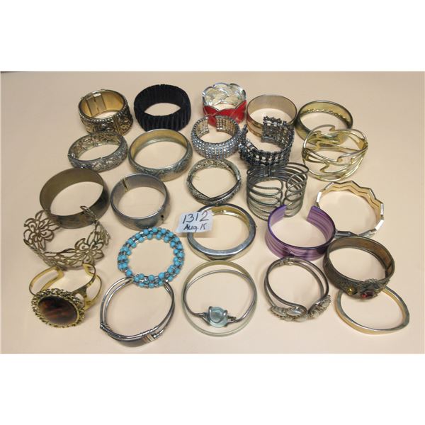 Lot of Fashion Bangle Bracelet