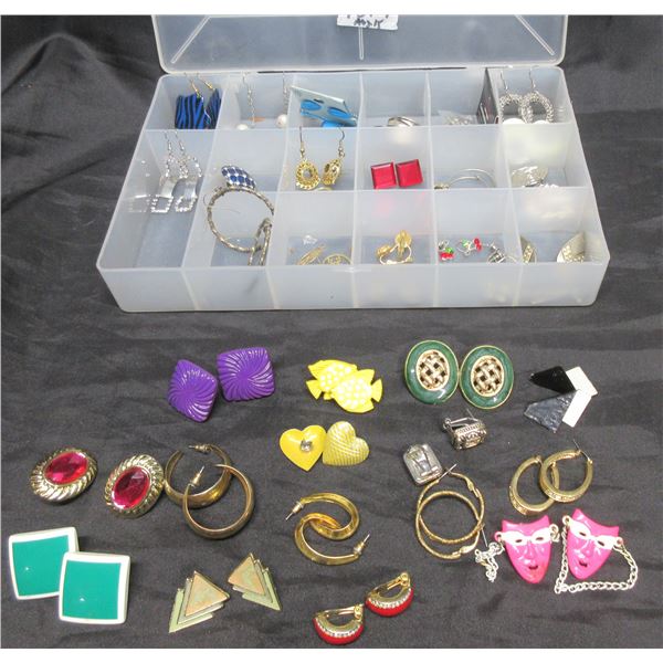 Organizer Box Full of fashion Earrings