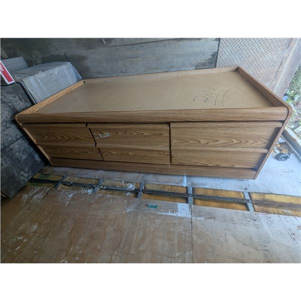 Twin Captians bed, 6 drawers.