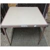 Image 2 : Vacuum and 26 3/4'' By 30 1/2'' Table