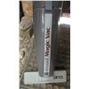 Image 4 : Vacuum and 26 3/4'' By 30 1/2'' Table