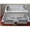 Image 3 : (5) Small White Baskets