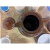Image 3 : Kitchenware- storage jars, cups, etc. in 68L tote, no lid