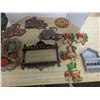 Image 1 : Wall hanging home decor, plastic and wood