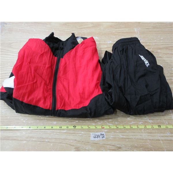 Brooks Matching Tracksuit Youth XL ( Jacket Still Has Tags On)