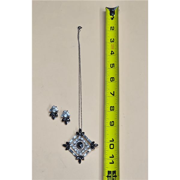 Black & Clear Vintage Rhinestone Pendant Necklace with Matching Earrings