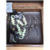Image 4 : Lot of Earrings in Pistol Décor Box