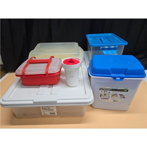 Plastic Storage Container Lot ** Large Bin Lid DOES NOT FIT bin properly