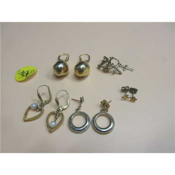 Lot of 5 Pairs of earrrings-can be gold, but cannot verify the authenticity