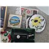 Image 4 : Singer hand stitcher and mics items