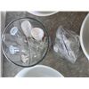 Image 4 : Lot of bowls- some are pyrex