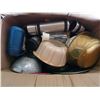 Image 2 : Box of kitchenware