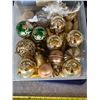 Image 2 : 3 buckets full of christmas décor