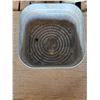Image 1 : Galvanized wash tub- 20"W