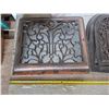 Image 2 : 3 cast iron vent covers- sizes vary