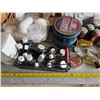 Image 3 : Various vintage watkins collectable cooking items