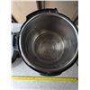 Image 3 : Crock pot and insta pot- untested