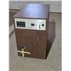 Image 4 : Vintage network 2000 projector- 30" by 17" by 28"H- made by automazing corp of america