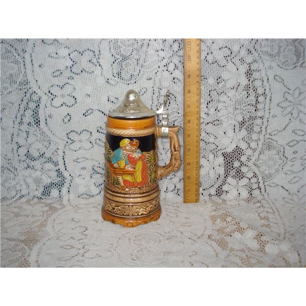 Working Wind-Up Musical Stein