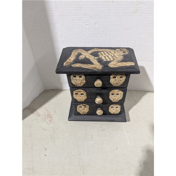 Mini drawer set, skulls and skeleton