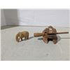 Image 1 : Wood Carvings elephant and frog