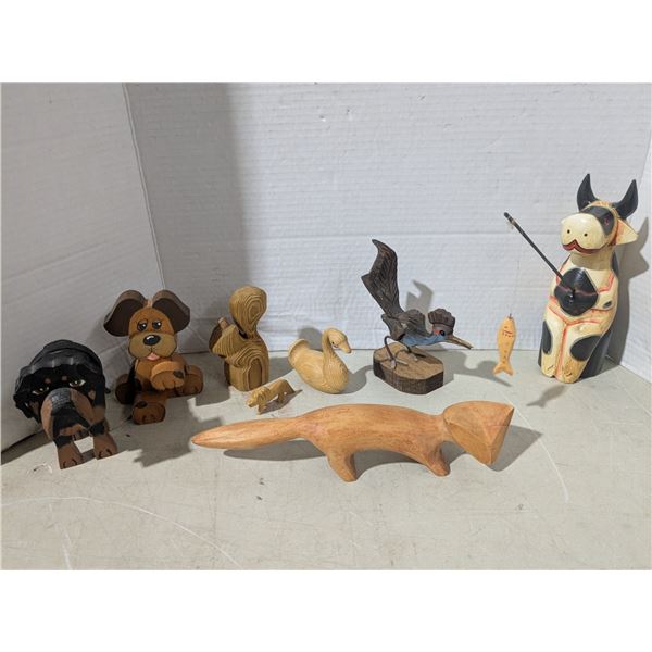 Carved wood décor, mixed animals