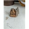 Image 3 : Wood décor, music box, basket, etc