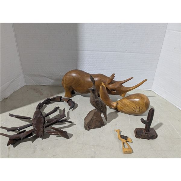 Carved wood décor, mixed animals
