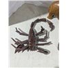 Image 3 : Carved wood décor, mixed animals