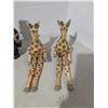 Image 2 : Carved wood décor, giraffes and goofy bears